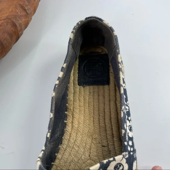 Tory Burch Risa Navy Blue Floral Print Espadrilles Shoes size 8 - Picture 13 of 14